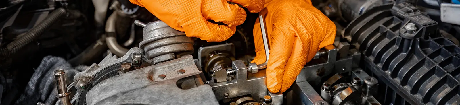 Bracknell and Wokingham mobile Mechanics fixing battery